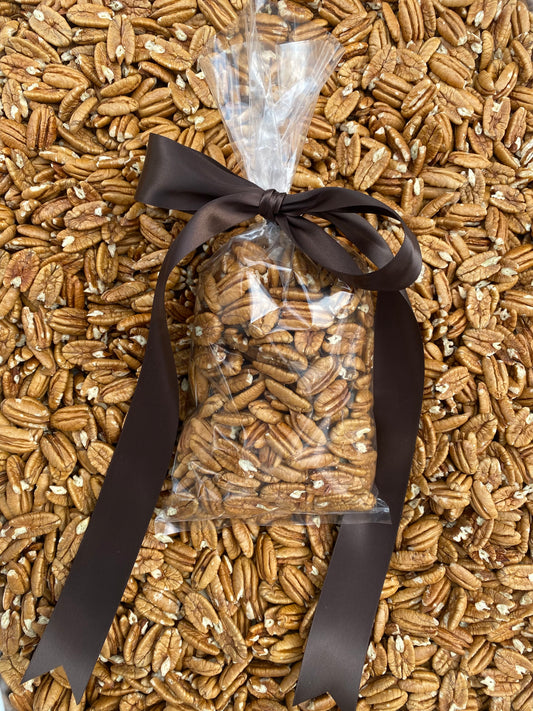 Fresh Shelled Golden Pecan Halves